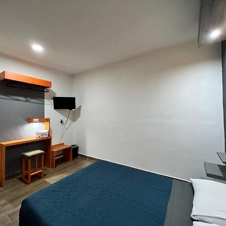 モレリア Casa Aura Bed & Breakfast エクステリア 写真