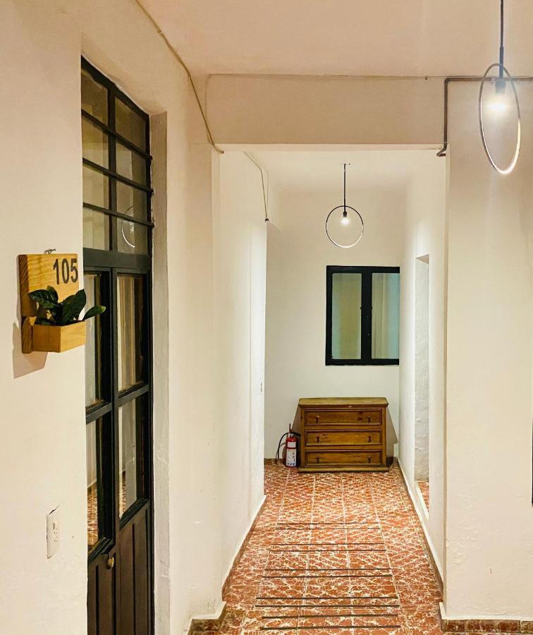 モレリア Casa Aura Bed & Breakfast エクステリア 写真
