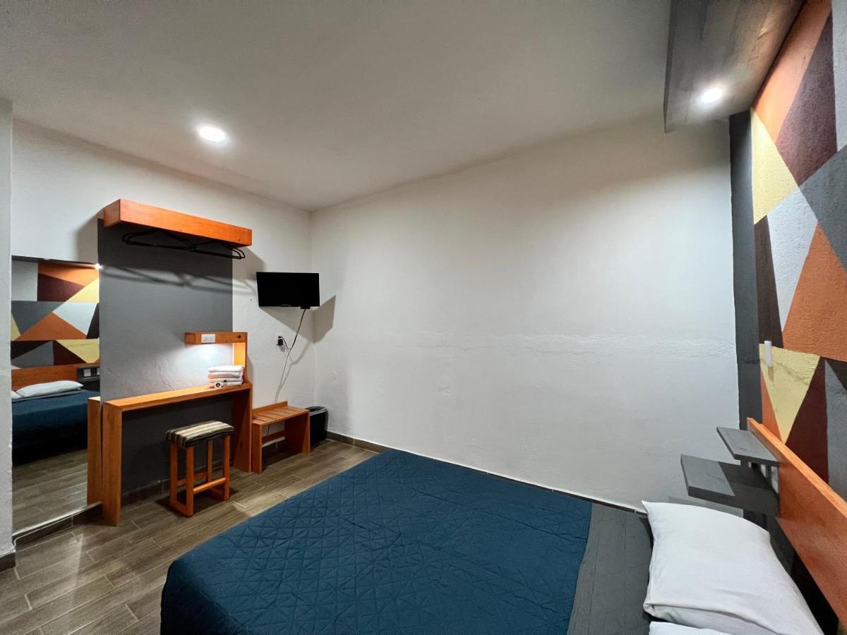 モレリア Casa Aura Bed & Breakfast エクステリア 写真