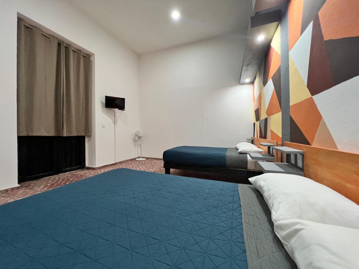 モレリア Casa Aura Bed & Breakfast エクステリア 写真