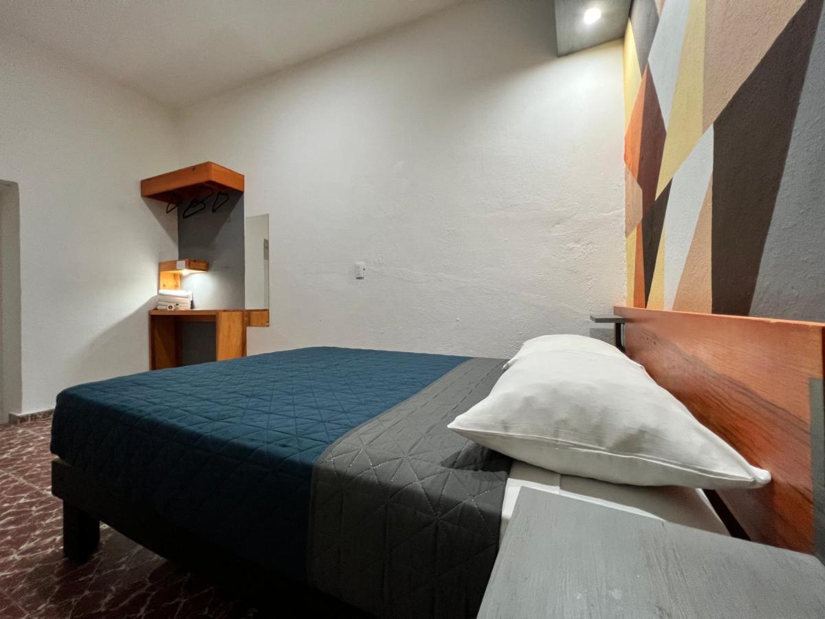 モレリア Casa Aura Bed & Breakfast エクステリア 写真