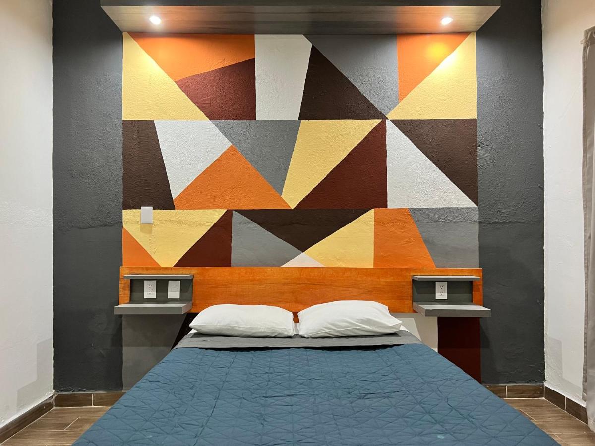 モレリア Casa Aura Bed & Breakfast エクステリア 写真